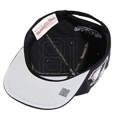 3. Mitchell & Ness Snapback NBA Los Angeles Lakers Cap HS8547-LALBLCK