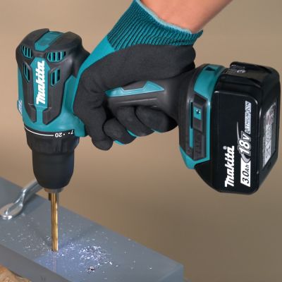 12. Makita DDF490Z Drill 1900 RPM Central Locking 1.7 kg Blue, Black