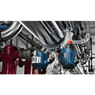 4. BOSCH Impact Wrench 18V 1/2" / HEX 1/4" 180Nm SOLO