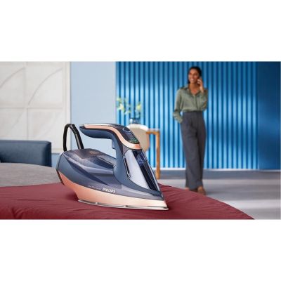 11. PHILIPS DST 8050/20 iron