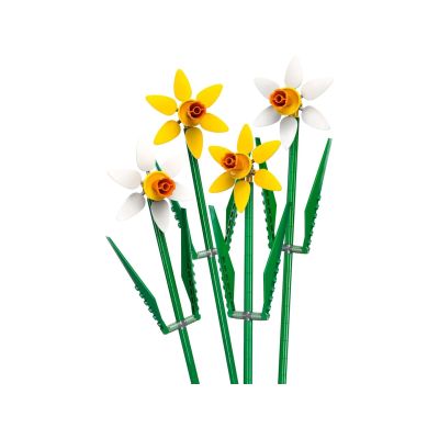 3. LEGO BOTANICALS 40747 Daffodils