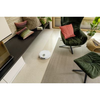 2. Cleaning robot with KARCHER RVM 4 Comfort base