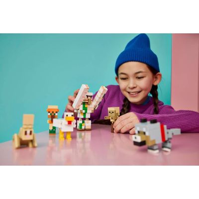 9. LEGO Minecraft 21592 - Chicken Rider Desert Attack