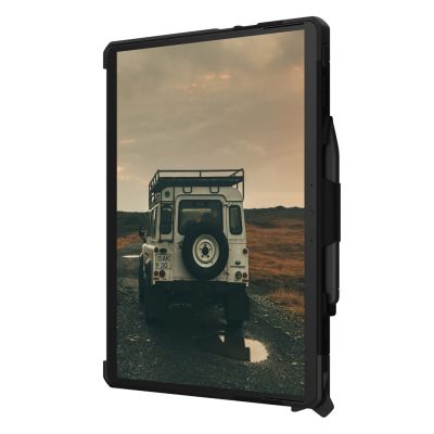 2. Urban Armor Gear 324014114040 Tablet Case 33 cm (13") Folio Black, Transparent