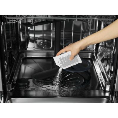 3. ELECTROLUX M2DCP051 dishwasher cleaner