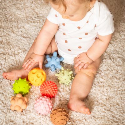 2. Sensory balls without holes 8 pcs. Tullo pastel REF803