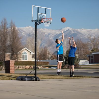 18. LIFETIME BOSTON 90001 Basketball Stand