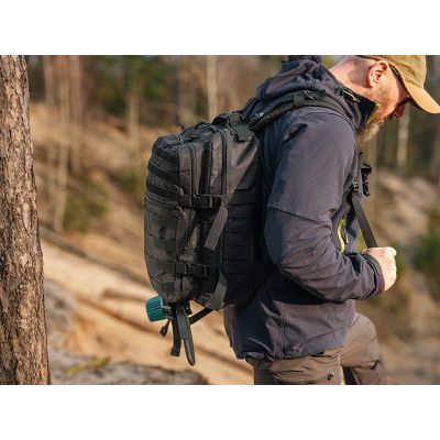 10. 16" Tracer Evo Black 25L Expedition Backpack