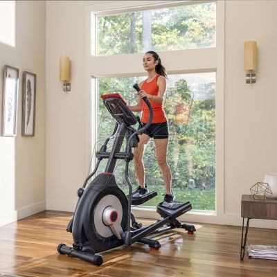 15. Schwinn 570E Programmed elliptical cross trainer