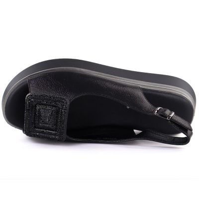 3. Women's sandals on a thick platform, black Potocki SZ12590