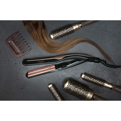 10. Adler AD 2318 hair straightener (35W; black)
