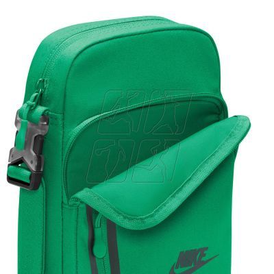 9. Nike Elemental Premium bag DN2557-324