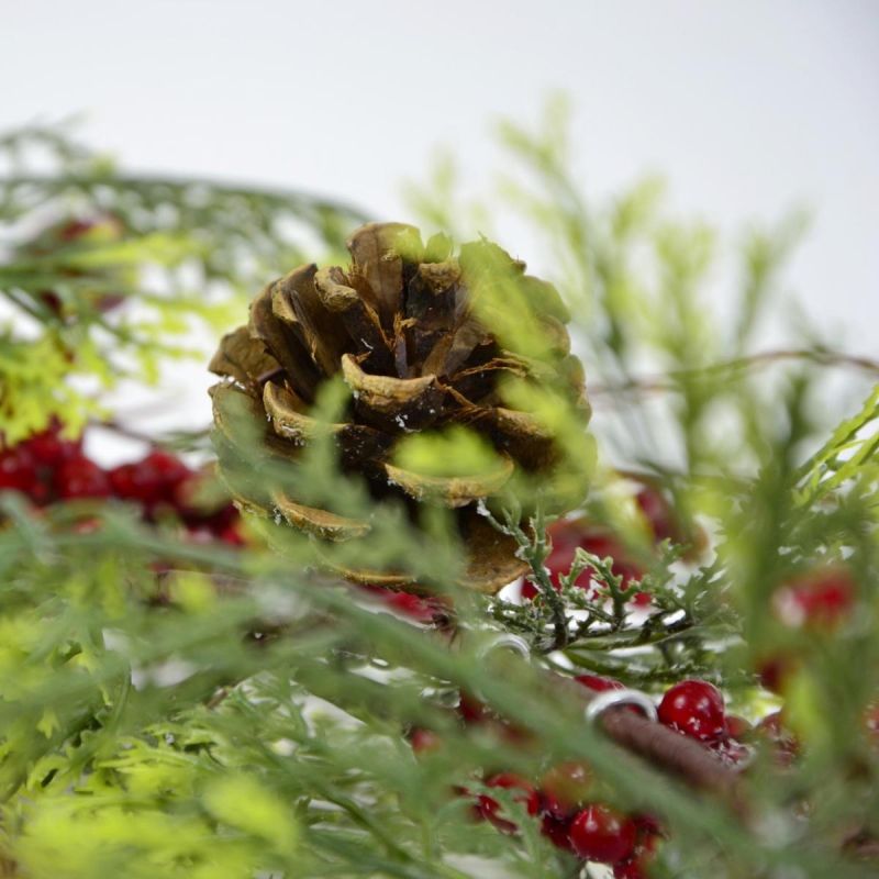 4. DECORATIVE DOOR WREATH 60 CM RED