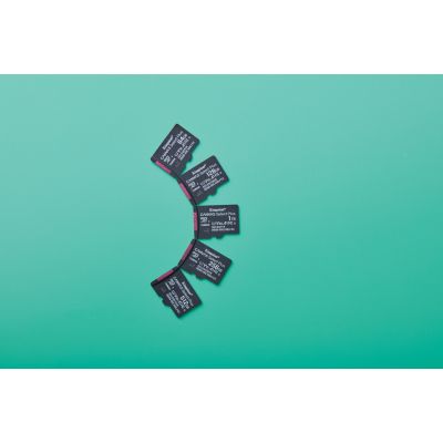 7. KINGSTON microSDXC 64GB Canvas Select Plus 3 + ADP