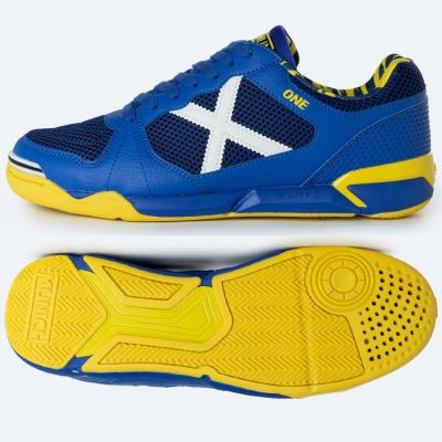 5. Munich One 58 IN M 3071058 football boots