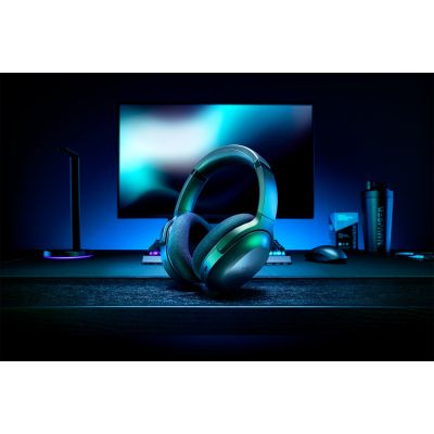 2. Razer Barracuda Black Headphones