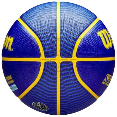 8. Wilson NBA Player Icon Stephen Curry ball for basket WZ4006101XB7