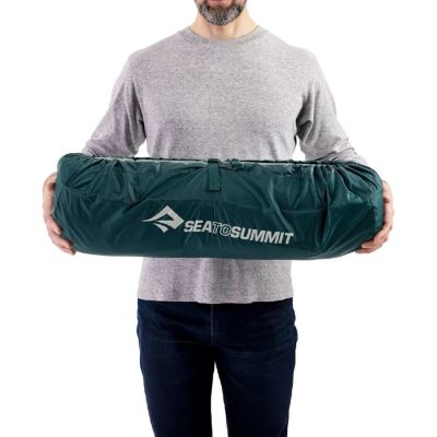 2. SEA TO SUMMIT Comfort Deluxe Mat Rain Forest Self-Inflating Mat