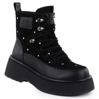 Women's leather ankle boots with rhinestones on the platform, black Goe SS2N4140