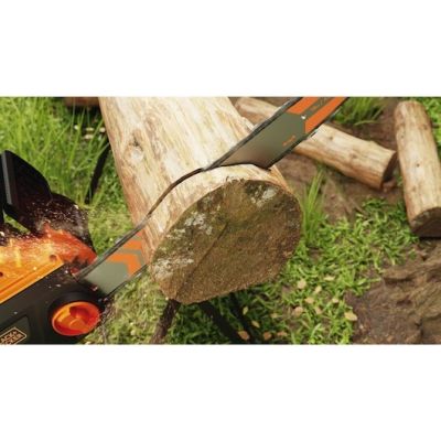 12. Black & Decker BECS2245-QS Chainsaw 2200W Orange