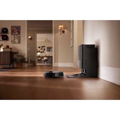 33. Roborock Qrevo 5AE black cleaning robot