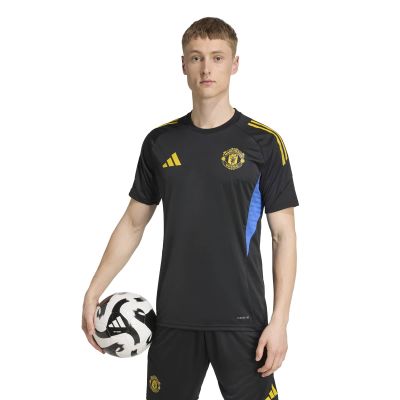 3. adidas Manchester United EU Training Shirt JP3136