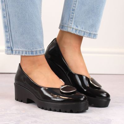 4. Women's patent leather shoes with decoration Filippo DP4569