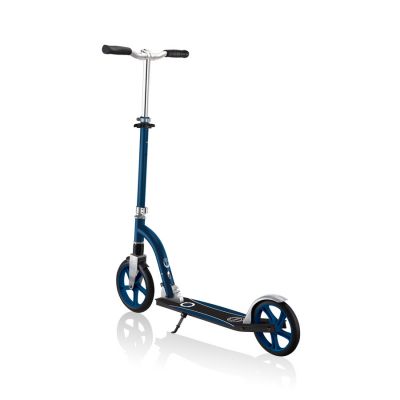 11. Globber NL 230-205 Duo 686-100 city scooter