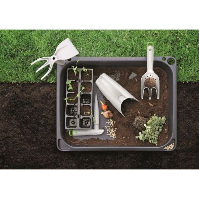 6. GARDENING QUICKER PLASTIC SPIDER DIGGER
