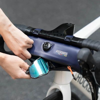 3. Rockbros AS-143 ROAD TO SKY handlebar bicycle bag waterproof 2 l - blue