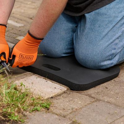 2. KNEE PAD KNEELER 40x27 BLACK + DECKER