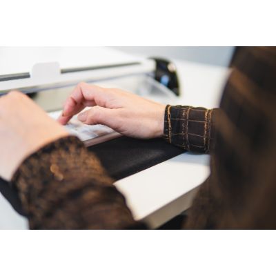 6. BakkerElkhuizen Trapezium Ergo ergonomic wrist rest, compact width 330mm