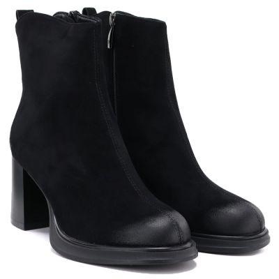 4. Black women’s heeled platform ankle boots Potocki SZ12844