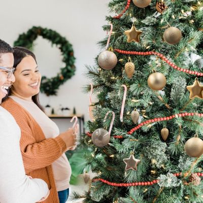 7. DECORATIVE PLASTIC BAUBLE SAFE 40 PCS CREAM MICA