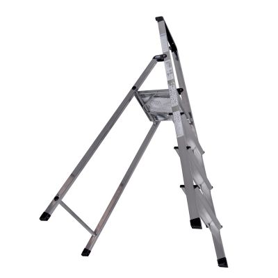 3. SOLIDY KRAUSE 4-step free-standing ladder