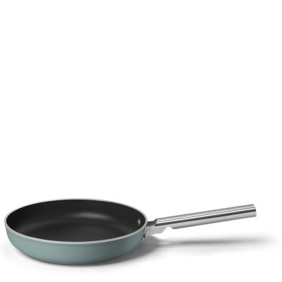 5. Smeg FPF2802CRM Round Universal Frying Pan