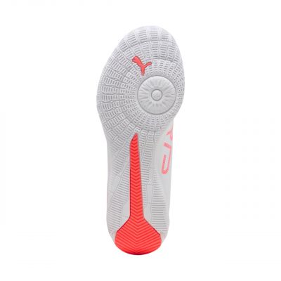 6. Puma Ultra 5 Match+ LL IT Jr 108353 01 football boots