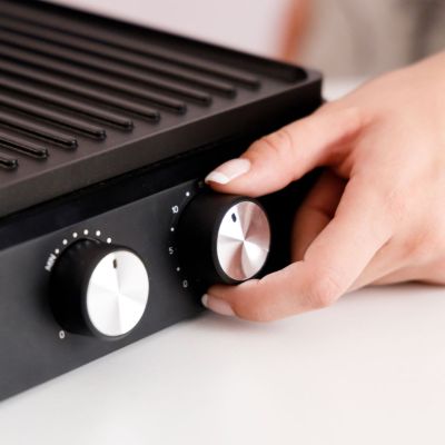 5. Taurus Bistro Gourmer 2in1 grill 2600W