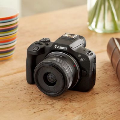 8. Canon EOS R100 Mirrorless Camera + RF-S 18-45mm F4.5-6.3 IS STM Lens Megapixel 24.1 MP ISO Sensitivity (max) 12800 Display Diagonal 3.0 Wi-Fi Network Auto, Manual CMOS Sensor Black