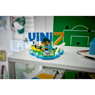 24. LEGO Editions 43027 - Vini Jr. - Football Moments