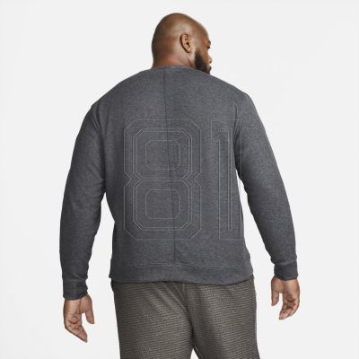 7. Nike Dri-Fit M DD2186-010 sweatshirt