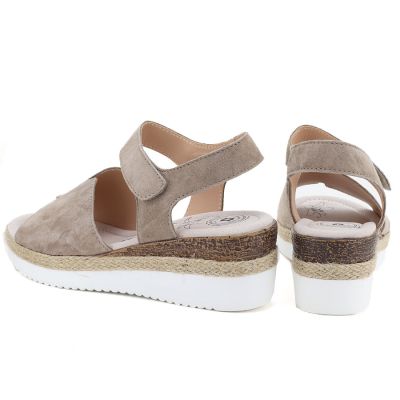 3. Women's leather wedge sandals beige Jezzi 26SD18-32