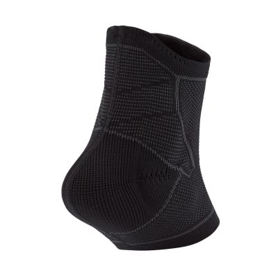 2. Nike Pro Knitted Ankle Sleeve N1000670-031