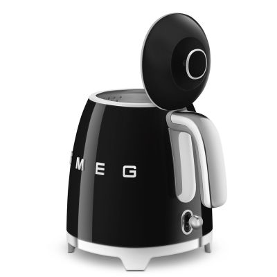9. SMEG mini kettle 0.8L black Schwarz (KLF05BLEU)