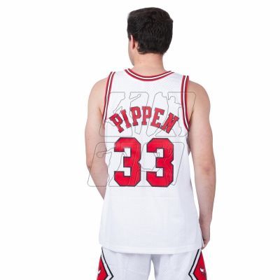 3. Mitchell &amp; Ness Chicago Bulls NBA Home Swingman Jersey Bulls 97-98 Scottie Pippen M SMJYAC18054-CBUWHIT97SPI