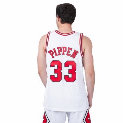 3. Mitchell & Ness Chicago Bulls NBA Home Swingman Jersey Bulls 97-98 Scottie Pippen M SMJYAC18054-CBUWHIT97SPI