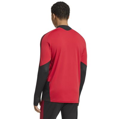 2. Adidas Manchester United Tiro 26 Training Top Junior KC4884 sweatshirt
