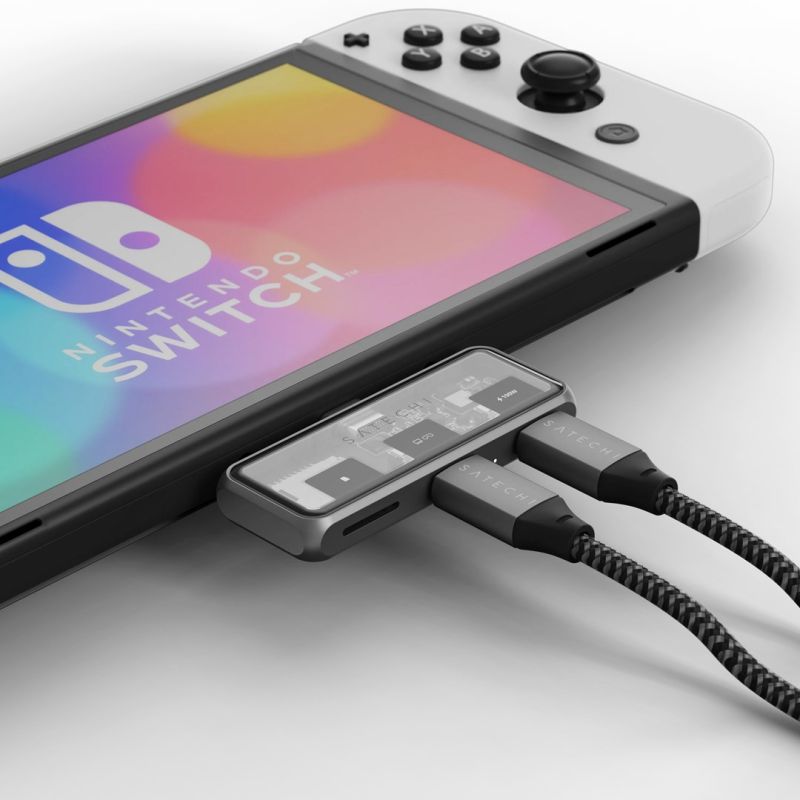 7. Satechi USB-C PD Mobile XR Hub and MicroSD Card Reader Space Gray