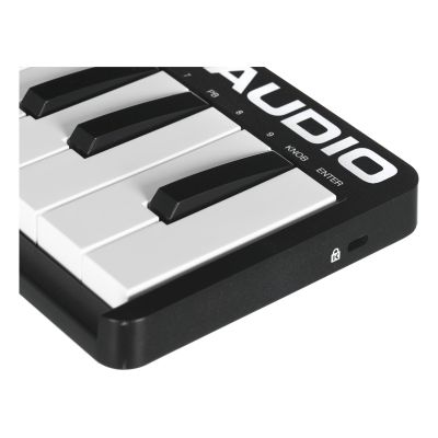 3. M-AUDIO Keystation Mini 32 III - Keyboard Controller