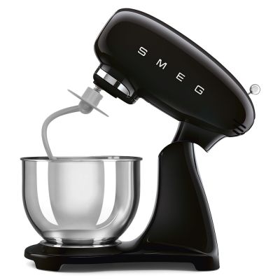 2. SMEG SMF05BLEU food processor